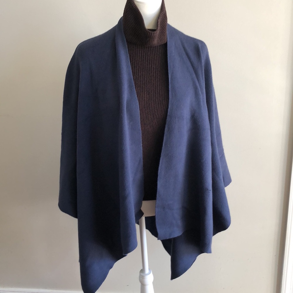 Martha Stewart knit wrap. One size.